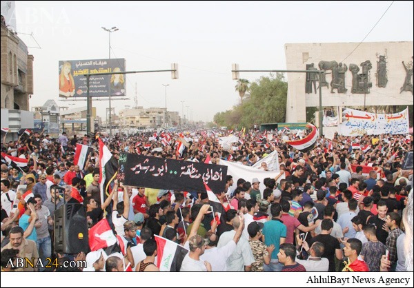 تقرير مصور/ تظاهرات وسط بغداد تطالب بتحسين الخدمات و إقالة وزير الكهرباء