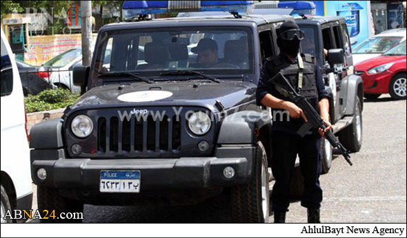 تقرير مصور/ إنفجار قنبلة يسفر عن إصابة ثلاثة أشخاص أمام محكمة في القاهرة