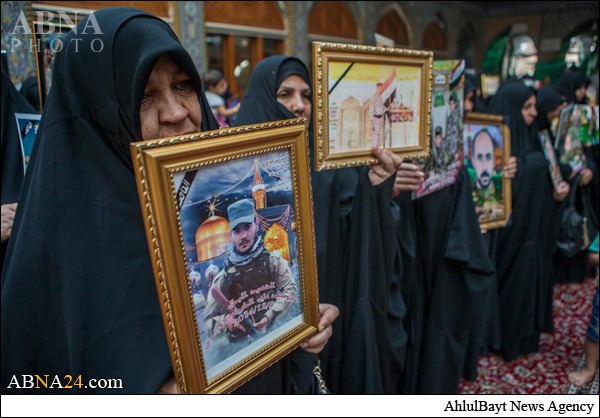 تصویریں: عراق؛ جہاد کفائی کے شہداء کے اہل خانہ کی حرم حضرت عباس پر حاضری