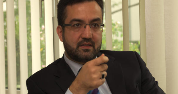 Interview mit dem Islam-Funktionär Ünal Kaymakci über die Konflikte islamischer Welt.