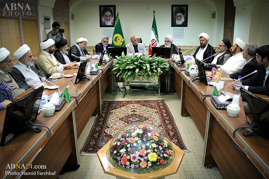 “Reunión de los Miembros de la  Asamblea Mundial de Ahlul Bait (P) en el Santuario de Imam Ridha (P) de  Mashhad”