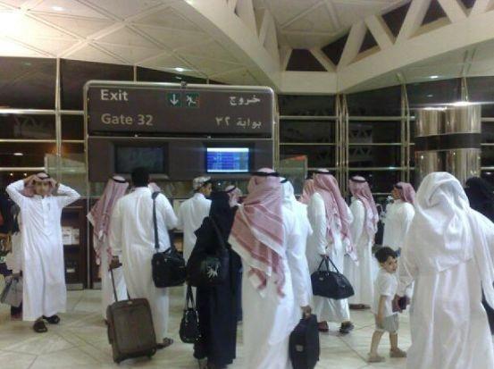 السلطات السعودية تعتقل رجل دين وغموض حول مصير 3 مواطنين سلّمتهم البحرين للرياض