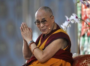   ႐ုိဟင္ဂ်ာအေရး ကူညီေပးရန္ ေဒၚေအာင္ဆန္းစုၾကည္အား ဒလုိင္းလားမား တုိက္တြန္း
