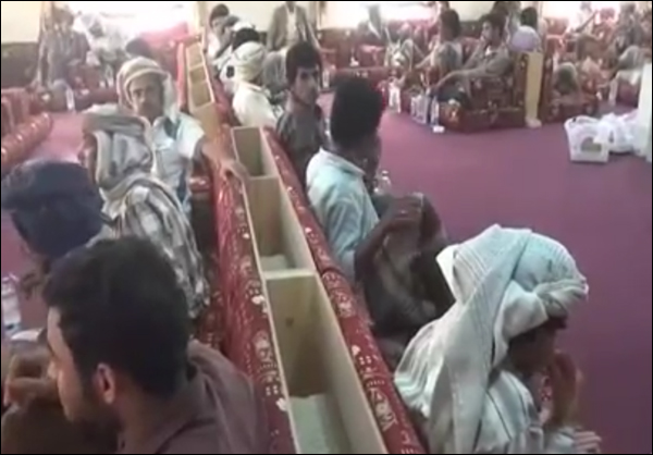إطلاق سراح 51 أسيرا قاتلوا صف العدوان السعودي في شبوه+فيديو