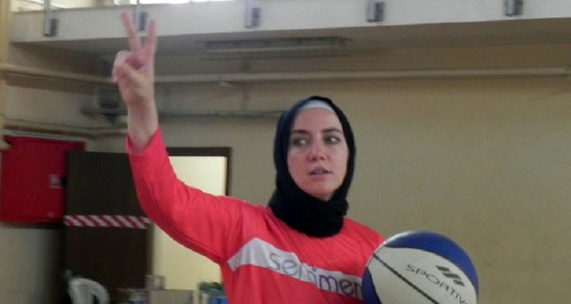 Bosnian Muslim Basketball player rejoices at lifting hijab ban