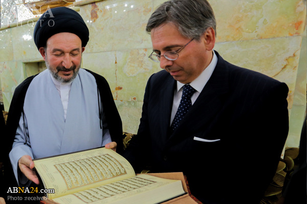 Photos: Italian Ambassador in Iraq Visits Imam Ali (A.S.) Holy Shrine