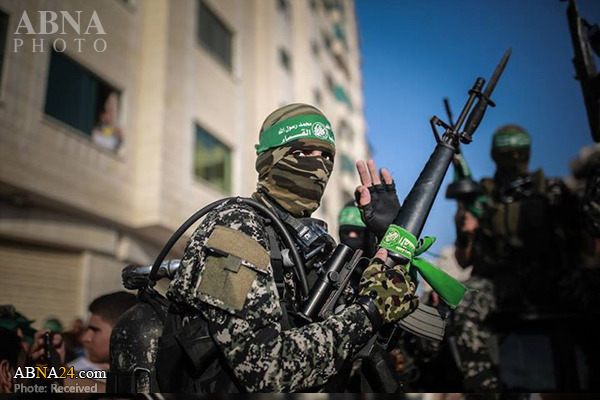 Las Brigadas Palestinas “Mártir Izz ad-Din al-Qassam” Desfilan por las Calles de la Ciudad de Gaza