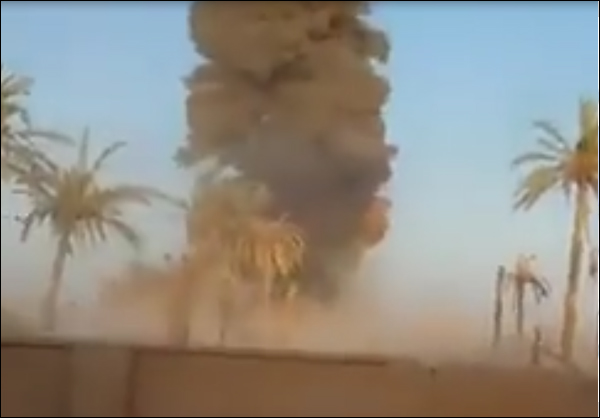 فيديو/ مقاتلو الحشد الشعبي يصيبون سيارة مفخخة لداعش التكفيري أثناء الهجوم الانتحاري في بيجي