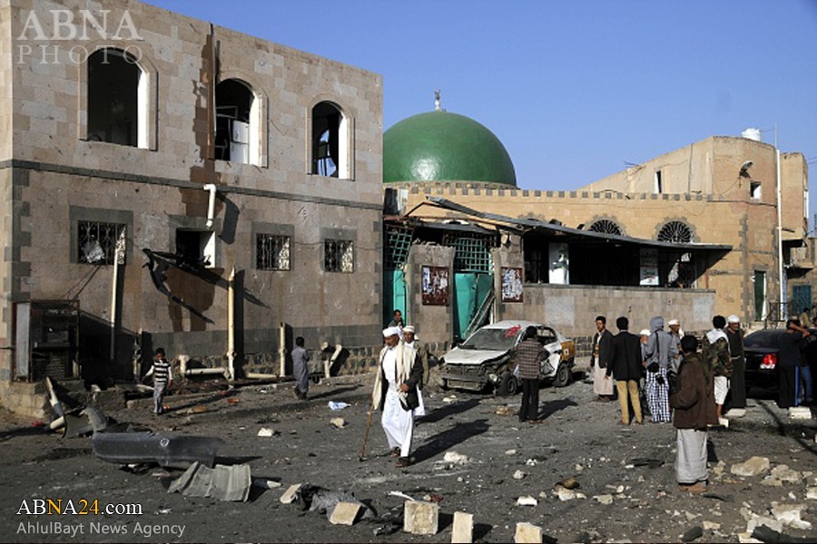 Photos: Deadly Explosion at Shiite Mosque in Yemen 