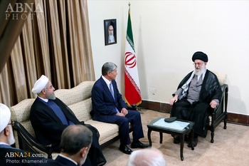 Líder Supremo: “Diplomacia de Irán Basada en Fuertes Vínculos con los Estados Musulmanes”