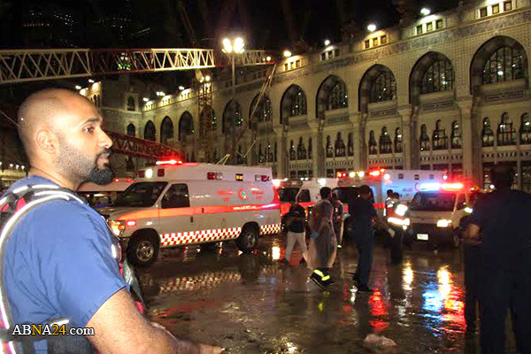 Photos: After Crane Collapses on Grand Mosque of Mecca