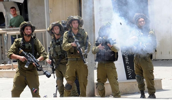 Israel Detains 5 Palestinians, Shoots Youth, Suffocation Cases Reported
