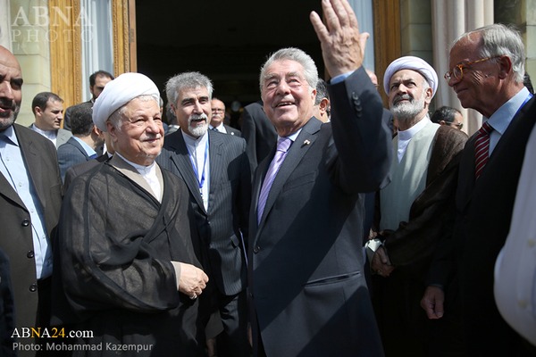Fotostrecke: Ayatollah Haschemi Rafsanjani beim Empfang des österreichischen Präsidenten