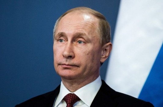 Isis 'has designs on' Mecca, Medina and Jerusalem and is a danger to Europe, Vladimir Putin warns