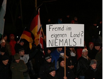Mehr als 5000 Menschen bei Pegida-Demo
