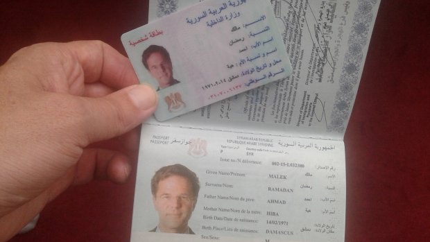 رئيس وزراء هولاندا بجواز سفر سوري مزور