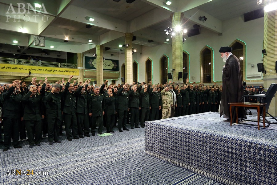 تقرير مصور/ لقاء قادة حرس الثورة الاسلامية بالامام الخامنئي
