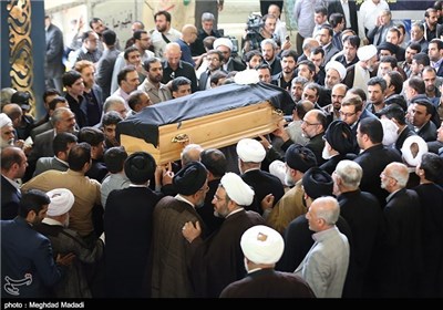 Funeral de Ayatulá Jazali Celebrado en Teherán