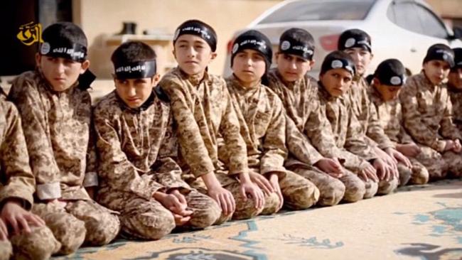 “El Daesh Intentara Detener los Ataques de las Fuerzas Kurdas con Menores de 18 Años” 