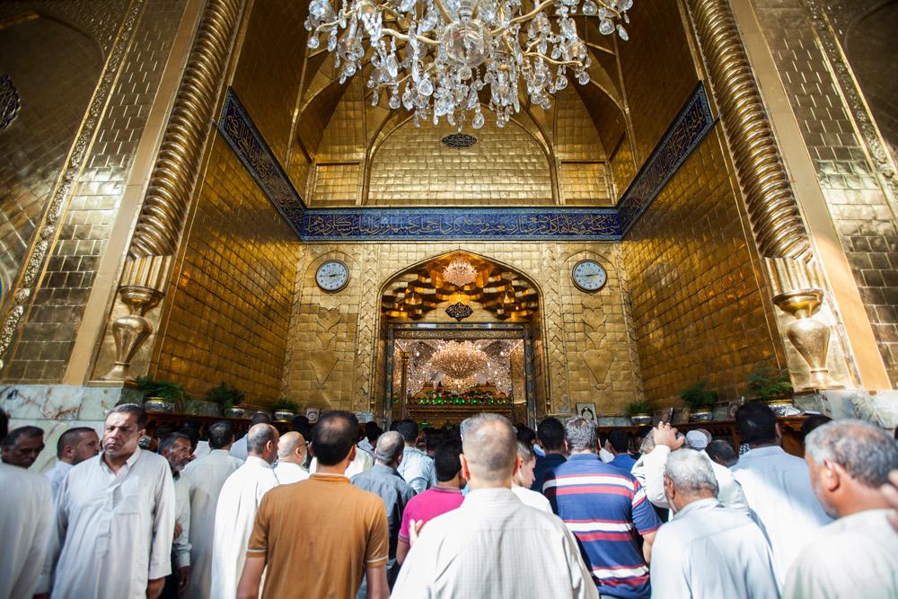 تقرير مصور/ إحياء زيارة يوم عرفة داخل حرم الامام الحسين وأخيه العباس عليهما السلام