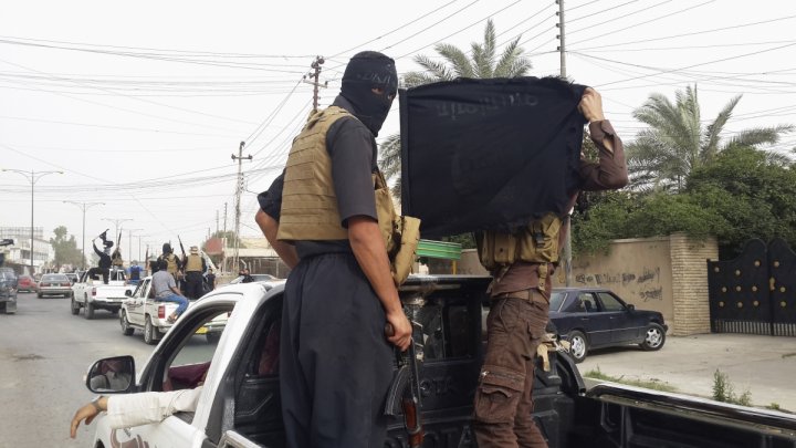 ISIS executes two Iraqi lawyers in Mosul