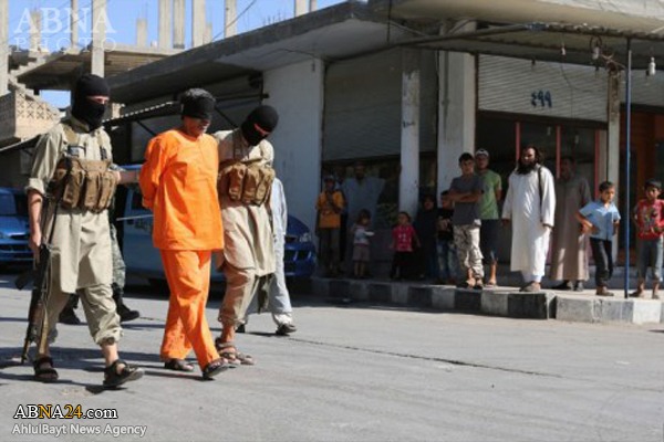 Photos: ISIS executes Syrian man in Aleppo