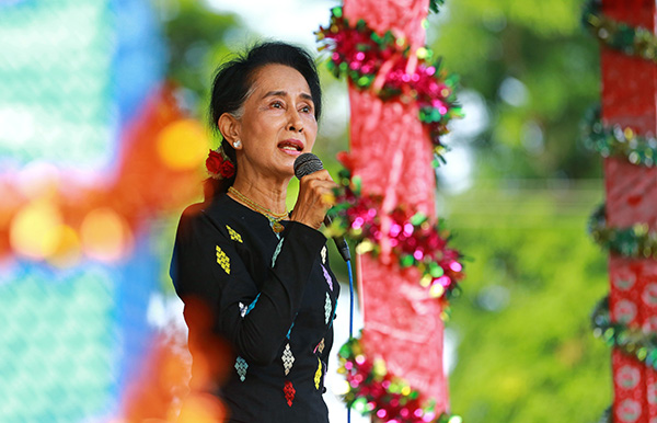  အစိုးရဖဲြ႕ႏုိင္ေရး အျပတ္အသတ္အႏုိင္ရရန္ လုိအပ္သျဖင့္ တုိင္းရင္းသားေဒသမ်ားတြင္ ၀င္ၿပိဳင္ျခင္းျဖစ္ဟု ေဒၚေအာင္ဆန္းစုၾကည္ဆုိ