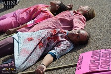 Protest einer Antikriegsgruppe gegen Luftangriff Amerikas auf ein Krankenhaus