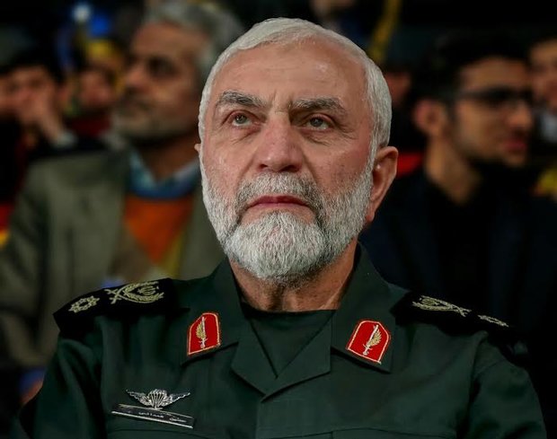 شہید جنرل حسین ہمدانی کی لاش تہران پہنچ گئی + تصاویر