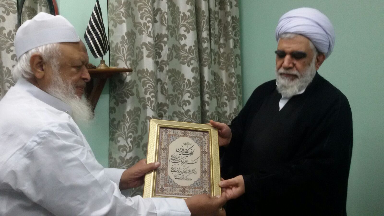 آیت اللہ اختری کی مولانا سید ارشد مدنی سے ملاقات، شیعہ سنی اتحاد کی ضرورت پر تاکید+تصاویر