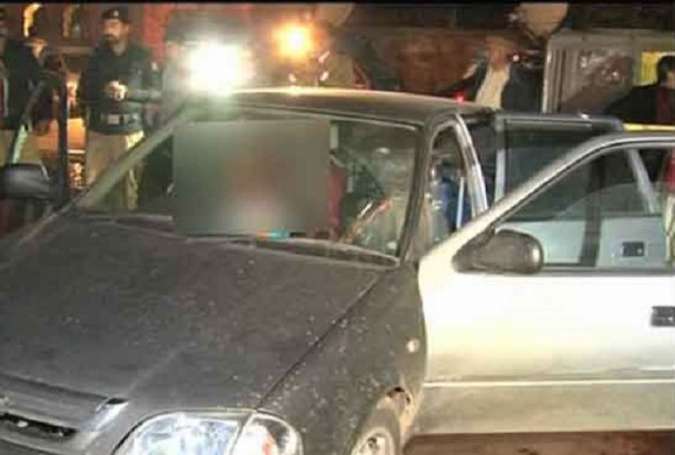لاہور، امام بارگاہ کے قریب سے مشکوک گاڑی پکڑی گئی، سوار بھی گرفتار  