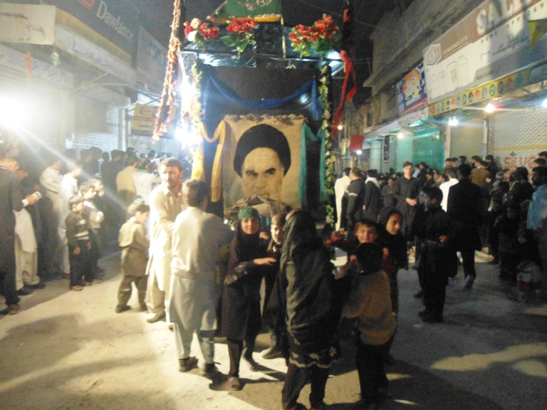 پاراچنار، محرم کے شب ہفتم کا جلوس + تصاویر