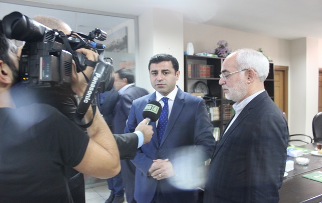 Selahattin Demirtaş ve Ehlader heyeti bir araya geldi / Foto