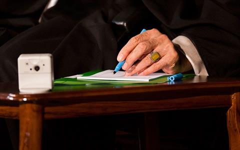 İmam Hamaney'den Cumhurbaşkanı Ruhani'ye Mektup