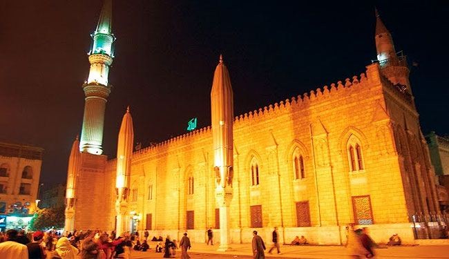 الحكومة المصرية تغلق مسجد الإمام الحسين (ع) بالقاهرة !!