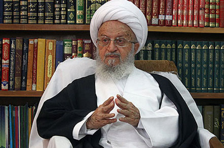آية الله مكارم شيرازي يطالب بتشكيل لجنة تقصي الحقائق بشان كارثة منى