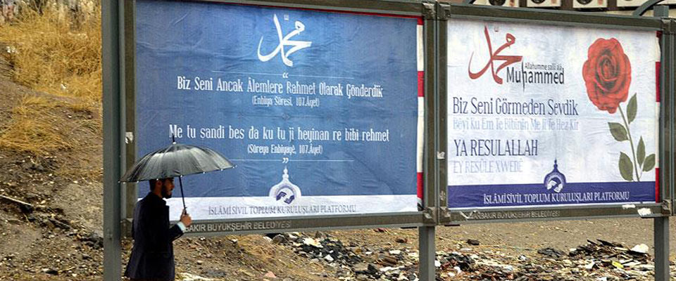Diyarbakır'da asılan afişe 'afişli' tepki