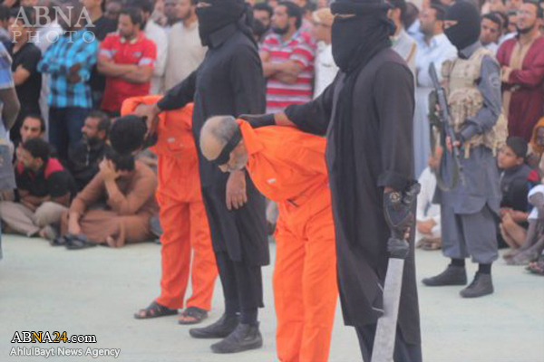 Photos: ISIS Executes 3 Libyan Men 