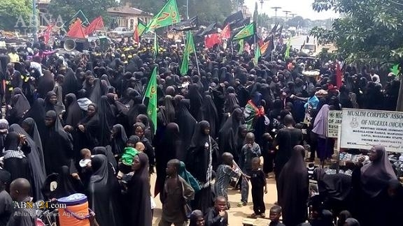 جرح 30 معزيا في هجوم ارهابي بالسكاكين على مواكب حسينية من قبل التكفيريين+صور