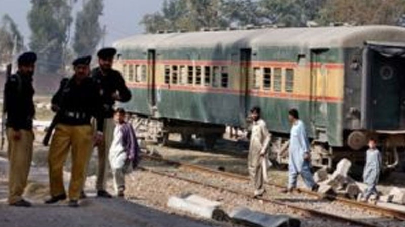 پاکستان؛ بلوچستان کی ریلوے لائن پر دھماکہ، ۴ افراد جانبحق
