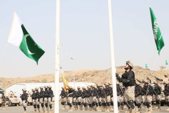 Suudiler Pakistan'la ortak tatbikat yaptı, neyin peşindeler?!