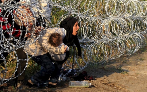 Austria Levanta una Valla para Impedir la Llegada de Refugiados de Guerra