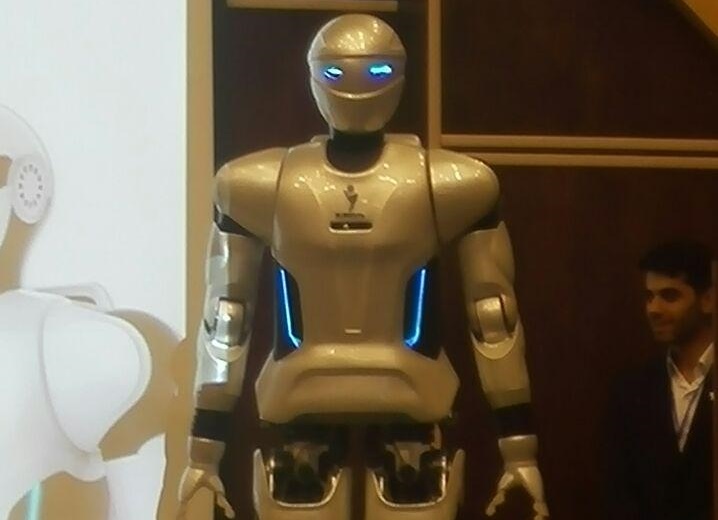 İran'ın İnsan robotu ''Surena–3'' görücüye çıktı / Foto