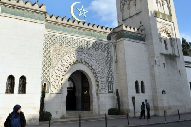 المجلس الفرنسي للديانة الإسلامية سيوزع نص خطبة على المساجد يدين العنف والإرهاب 