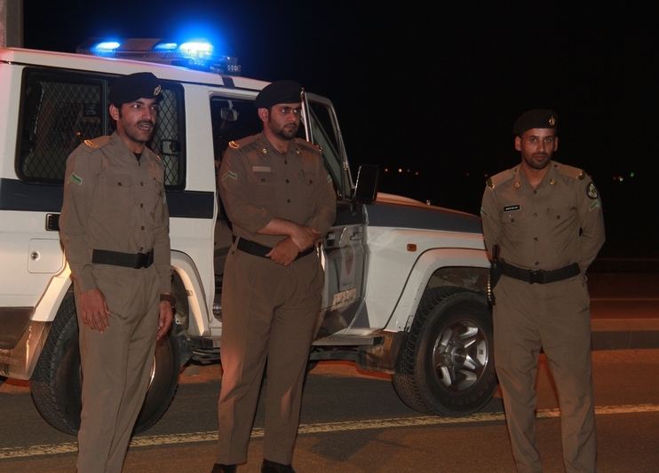مسلحون يفتحون النار على نقطة تفتيش في القطيف ويقتلون رجلي أمن + (صور)