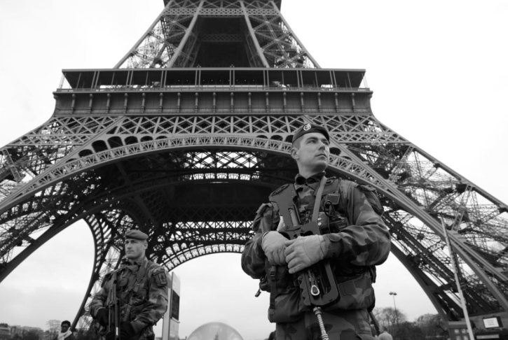 “Algunas Apuradas y Urgentes Líneas para Pensar el Mundo Luego de París”