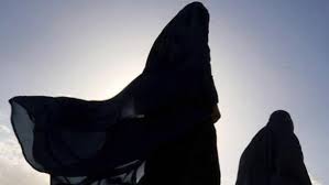 داعش کے چنگل سے فرار تین خواتین نے اپنے اوپر مظالم اور داعش کی اندرونی کہانی بیان کردی