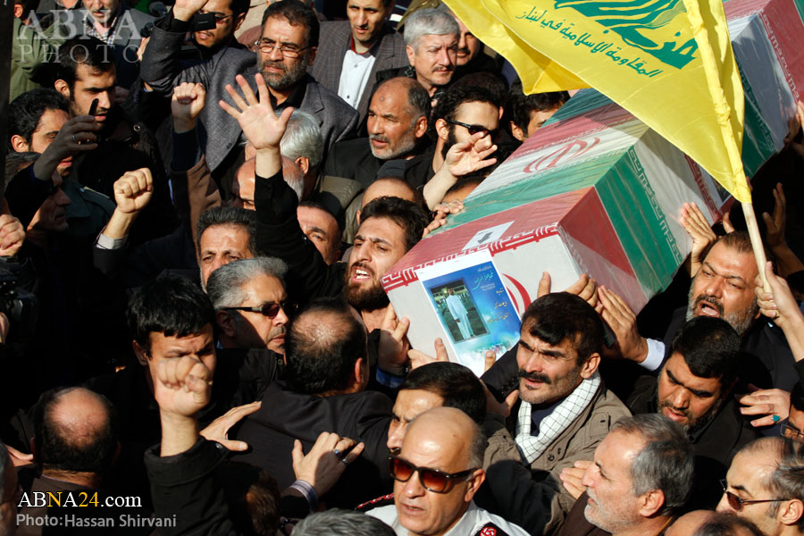 Perarakan jenazah Ghazanfar Rokne Abadi di Tehran