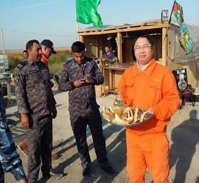 چینی شیعہ زائرین کربلا کی پذیرائی کرنے میں مصروف