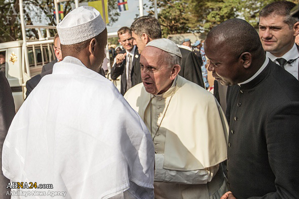 Pope Francis meets with Muslims in Central African Republic / Photos